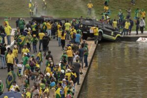 Operación policial contra Bolsonaro y aliados por intento de golpe de Estado